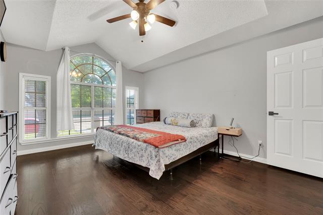 Building Photo - 2832 Claremont Dr