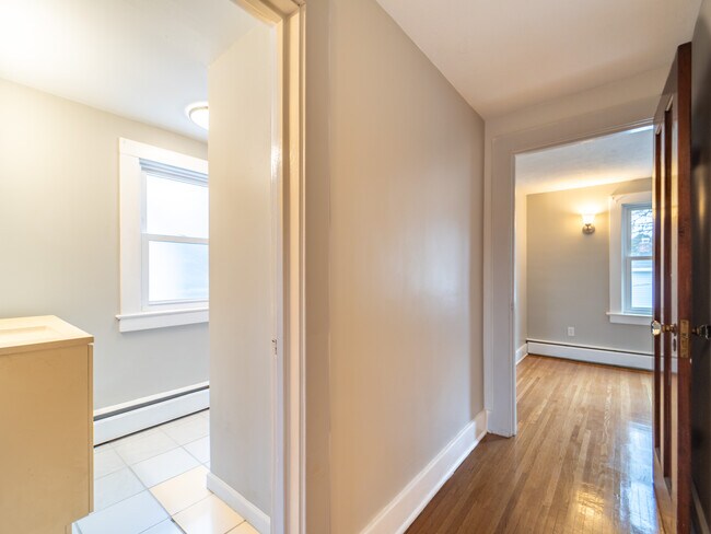 Building Photo - 38 Elgrove Rd