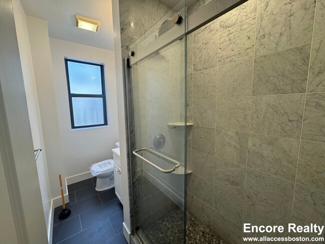 Building Photo - 11 Peterborough St