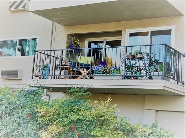 Building Photo - 2370 Via Mariposa W