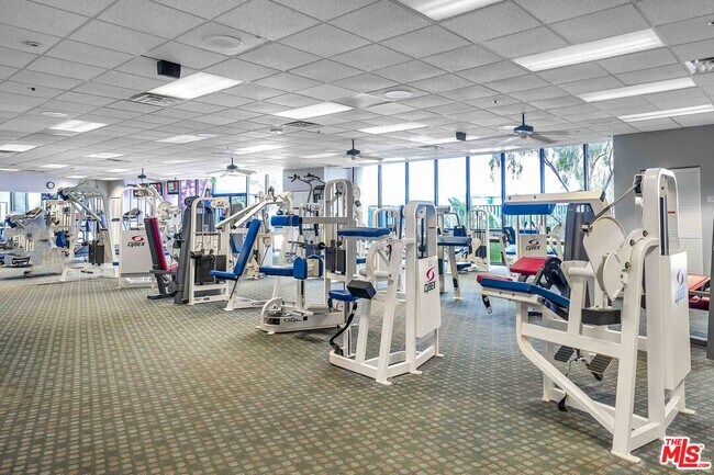 Building Photo - 4316 Marina City Dr