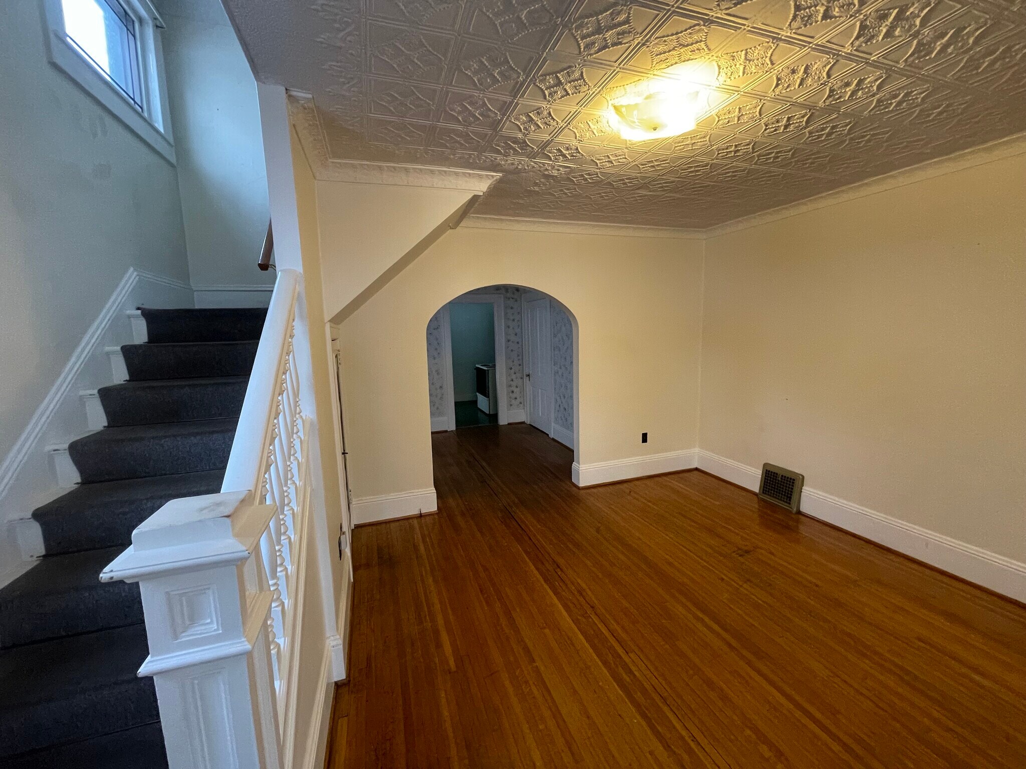 Building Photo - 411 W Sullivan St