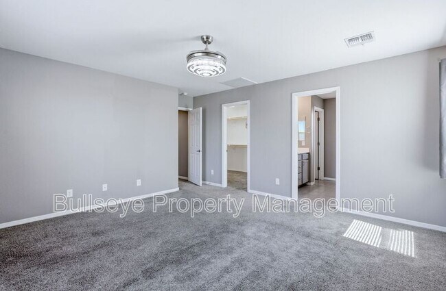 Building Photo - 304 N 78th Pl