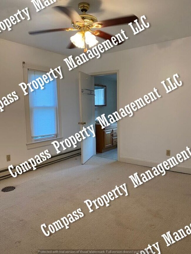 Building Photo - $1445 - 3 Bed, 2 Bath Farmhouse - Denver