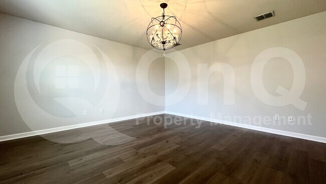 Building Photo - 13269 Fowler Dr