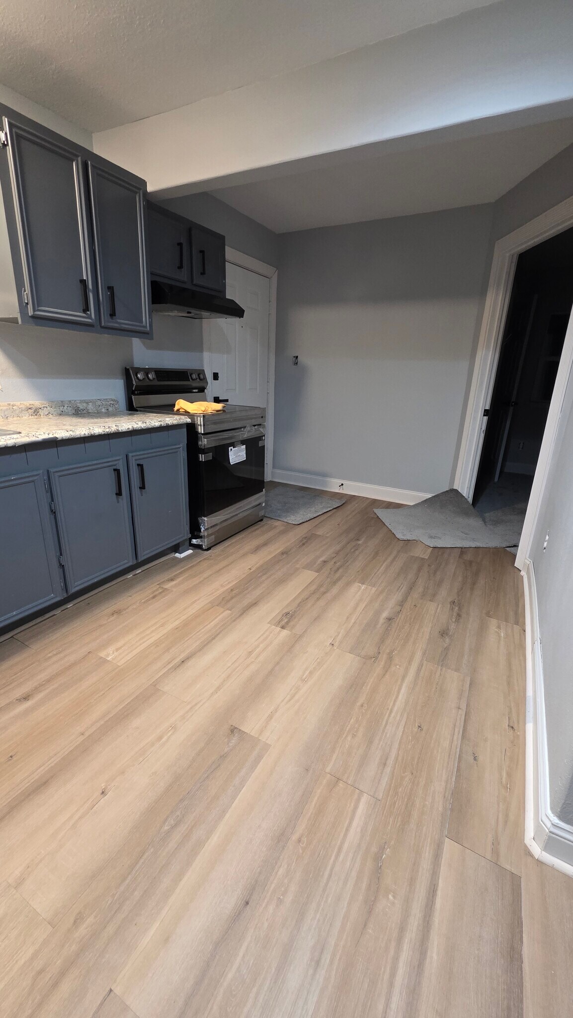 Building Photo - 9426 Sandra St