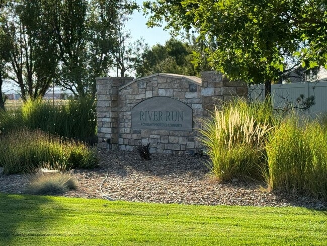 Building Photo - 3 Bedroom Home With Plenty of Space! Avail...