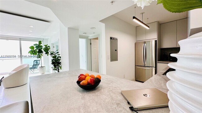 Building Photo - 800 Claughton Island Dr