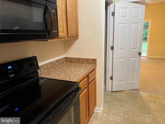 Building Photo - 113 Hotchkiss St