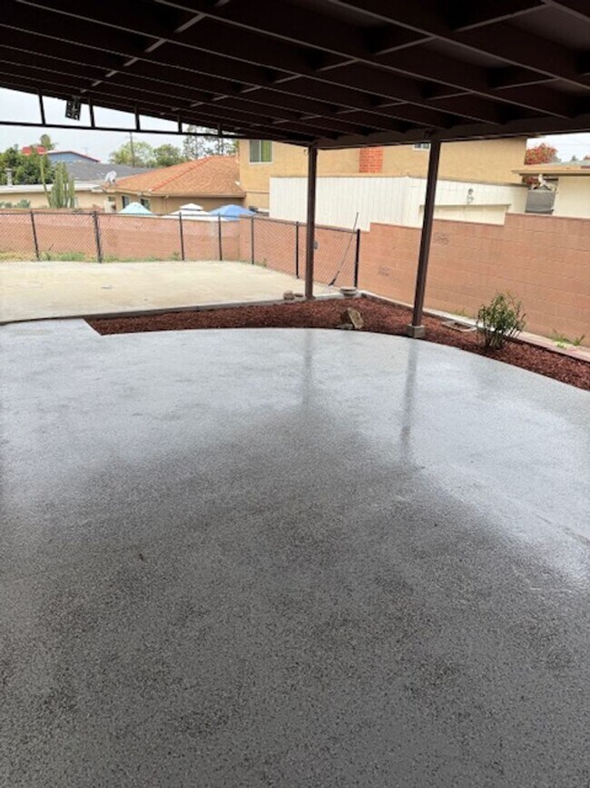 Building Photo - Just remodeled Chula Vista bungalow