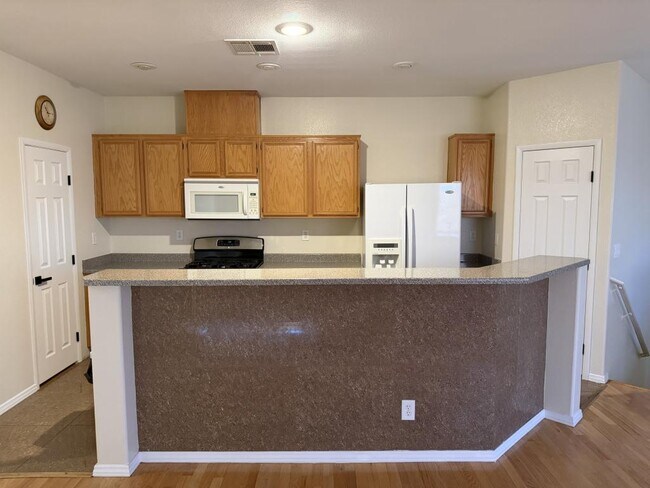 Building Photo - 6250 W Arby Ave