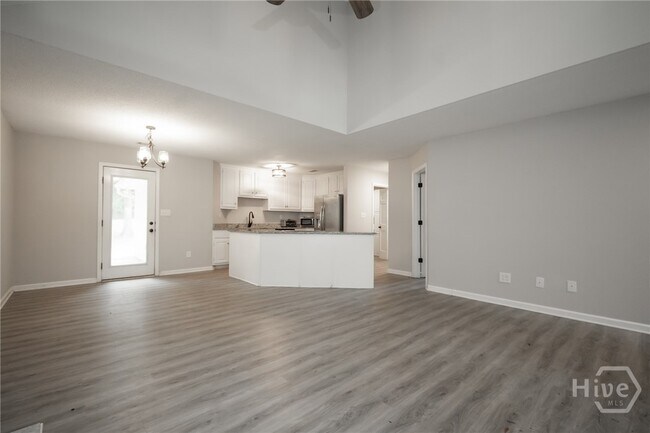 Building Photo - 2400 Rays Church Rd