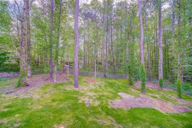 Building Photo - 2218 Woodfern Dr
