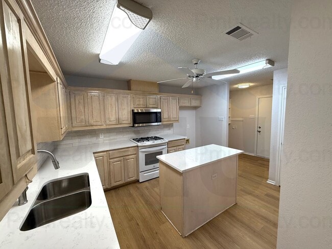 Building Photo - AVAILABLE NOW!!! Custom 3-Bed 2-Bath w/ 2 Dining Areas & View of Creek