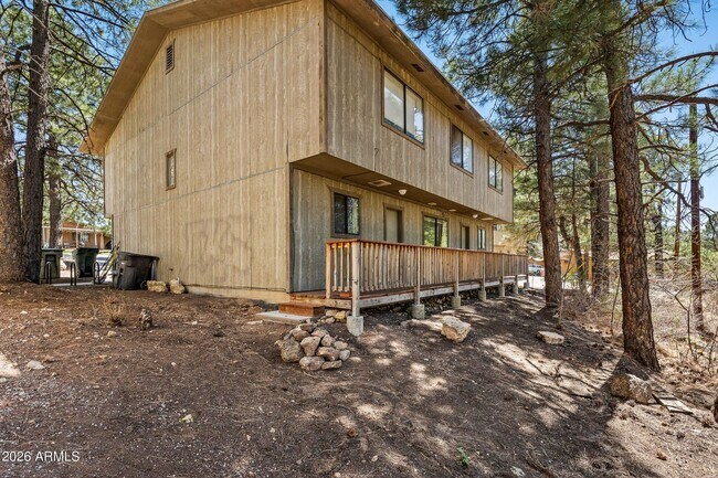 Building Photo - 118 E Paseo del Rio