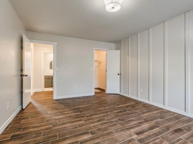 Building Photo - Beautiful 4 bedroom home. Country space, modern updates.