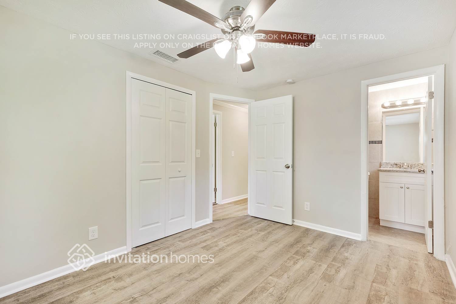 Building Photo - 428 La Paz Pl