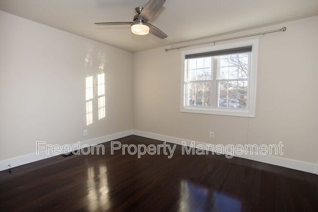 Building Photo - 102 Lynhaven Dr