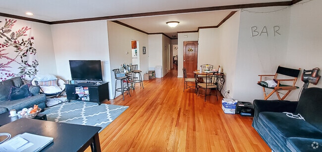 Building Photo - 303 Willow Ave