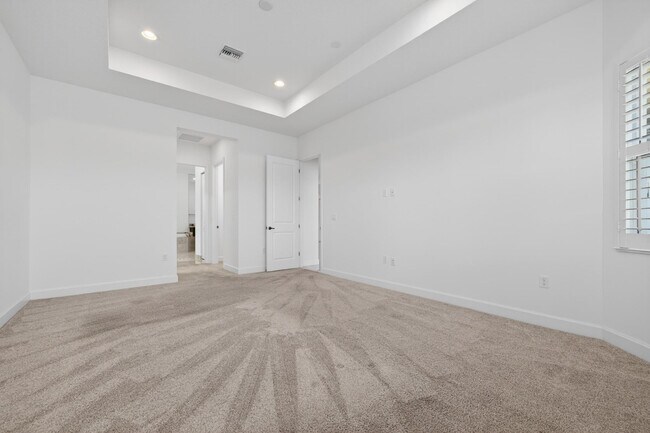 Building Photo - 11965 SW Sandy Bay Cir