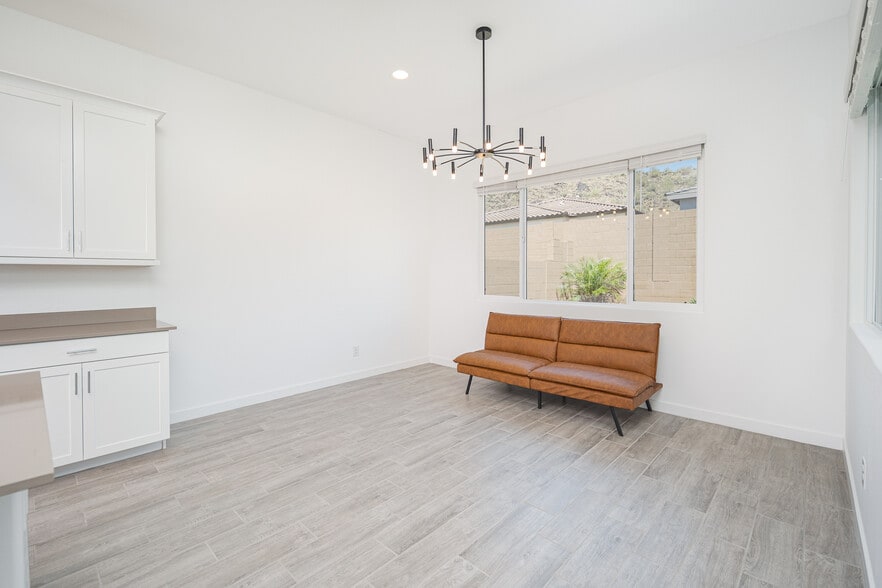 Building Photo - 3264 W Peak View Rd