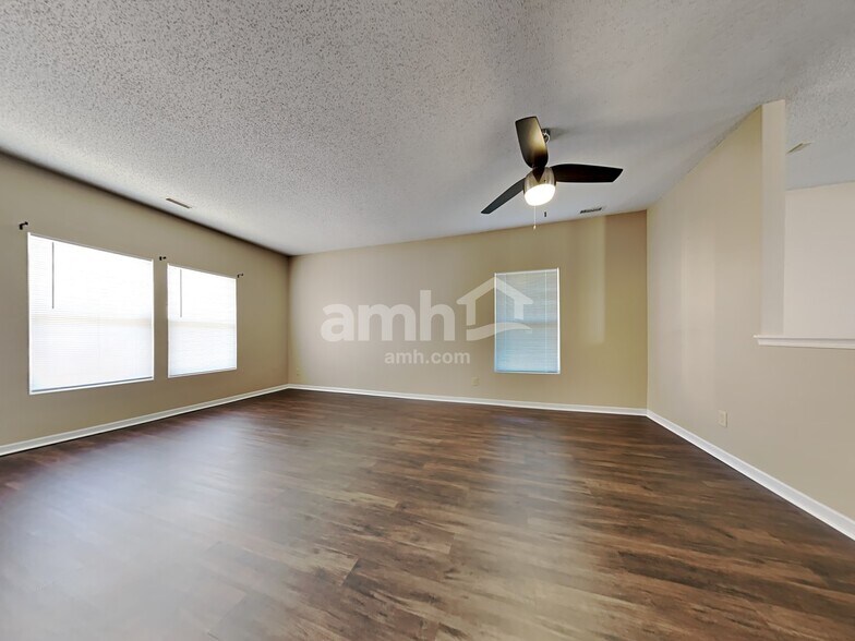 Building Photo - 936 Shenandoah Way