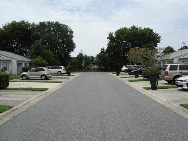 Building Photo - 2902 Bradley Ct