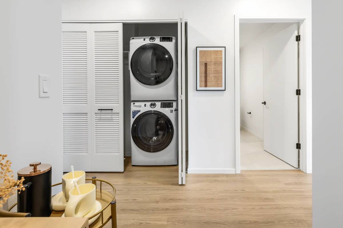 Building Photo - 275 N Elizabeth St