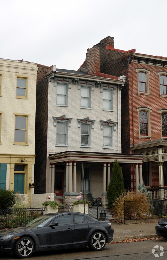 Primary Photo - 406 W North Ave