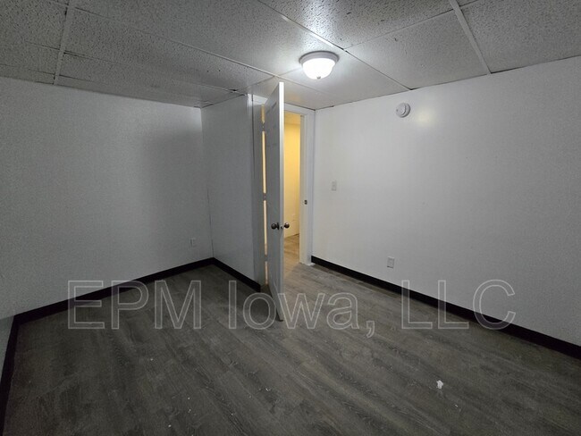 Building Photo - 115 Summit Ave