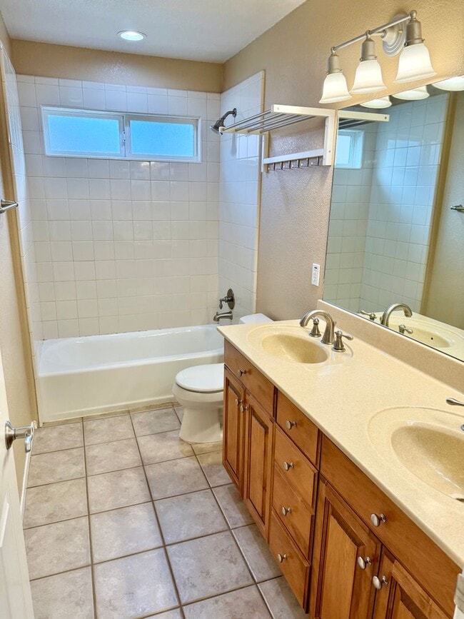 Building Photo - Beautiful Home in Scripps Ranch