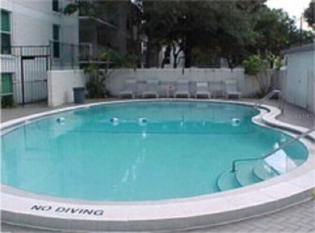 Building Photo - 3325 Bayshore Blvd