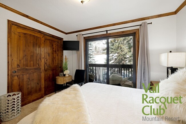 Building Photo - AVAILABLE for an Annual Lease @ $5,000/mo ...