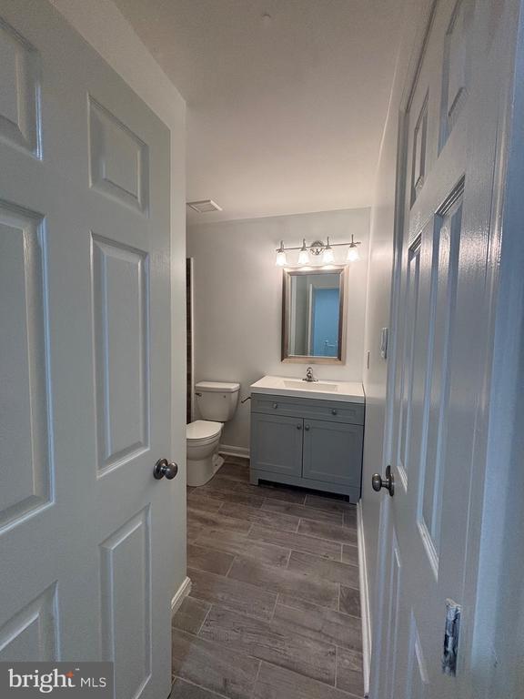 Building Photo - 863 English Chestnut Dr