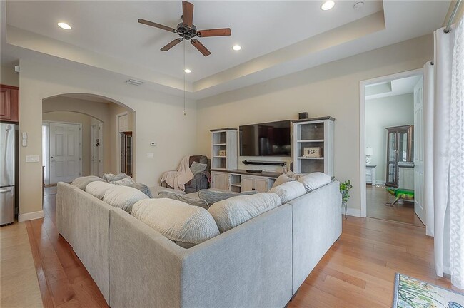 Building Photo - 1802 Pacific Dunes Dr