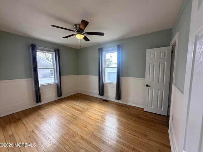 Building Photo - 4 Spring St