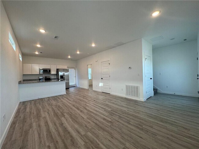 Building Photo - 1041 Kentucky Ave