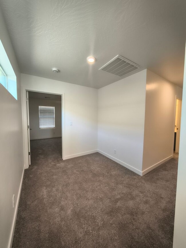 Building Photo - Brand New - 4 Br 2.5 Ba 2 Car Garage - Shaded Patio+++