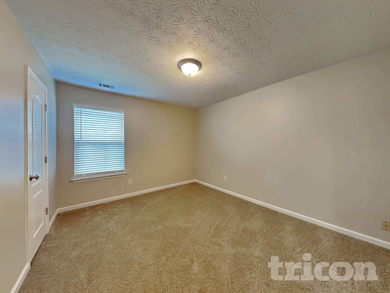 Building Photo - 3869 Alderwoods Dr