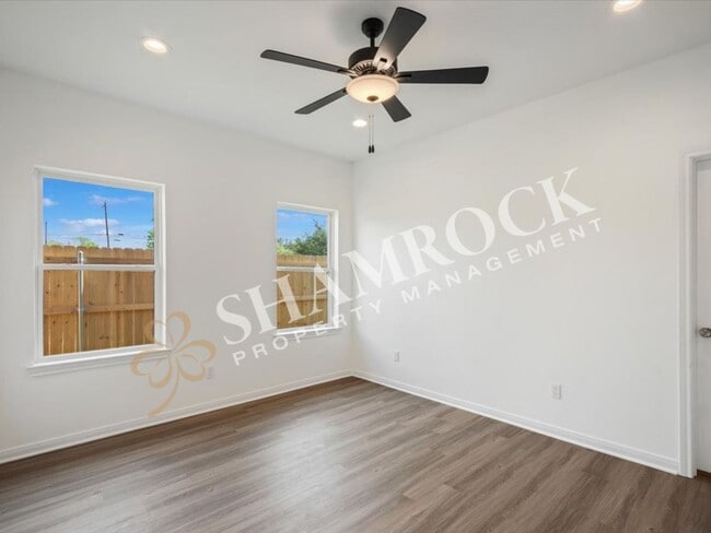 Building Photo - Residences at Windmill Preserve