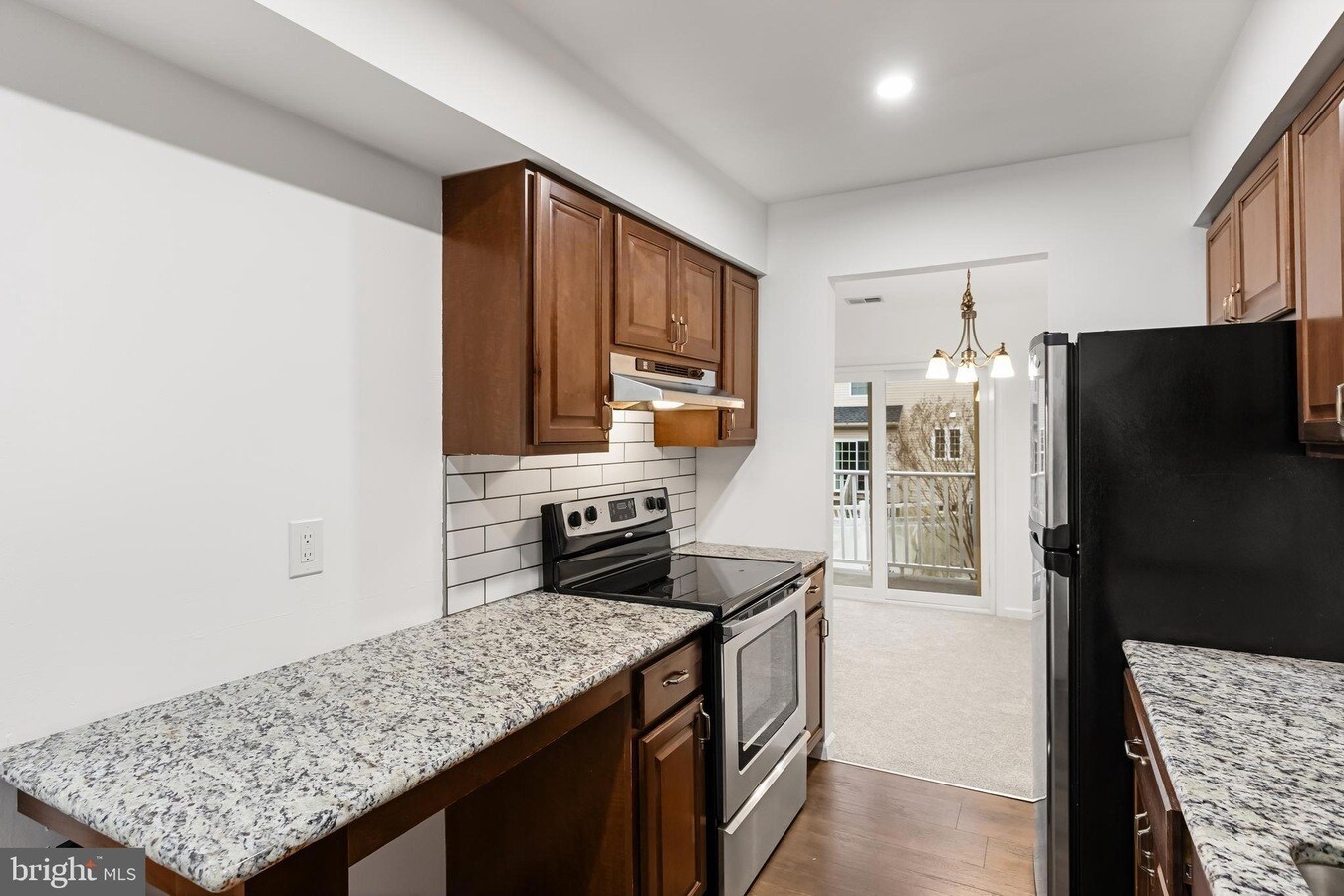 Building Photo - 402B Mulberry Cv