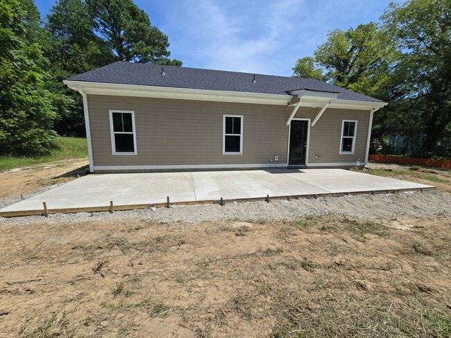 Building Photo - 814 Jackson Dr