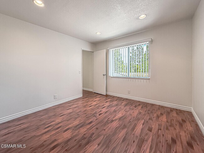 Building Photo - 576 Calle De Las Ovejas