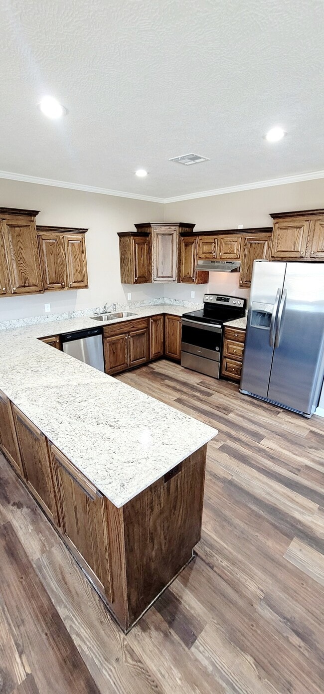 Building Photo - 145 Canterberry St