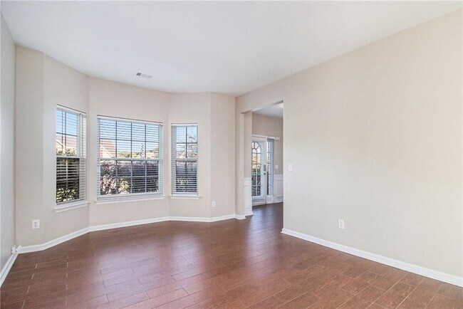 Building Photo - 395 Sugarberry Ln