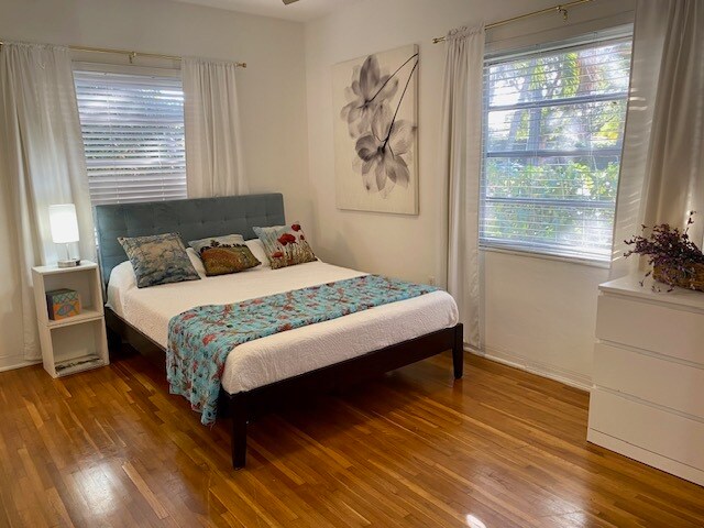 bedroom - 3515 Monegro St