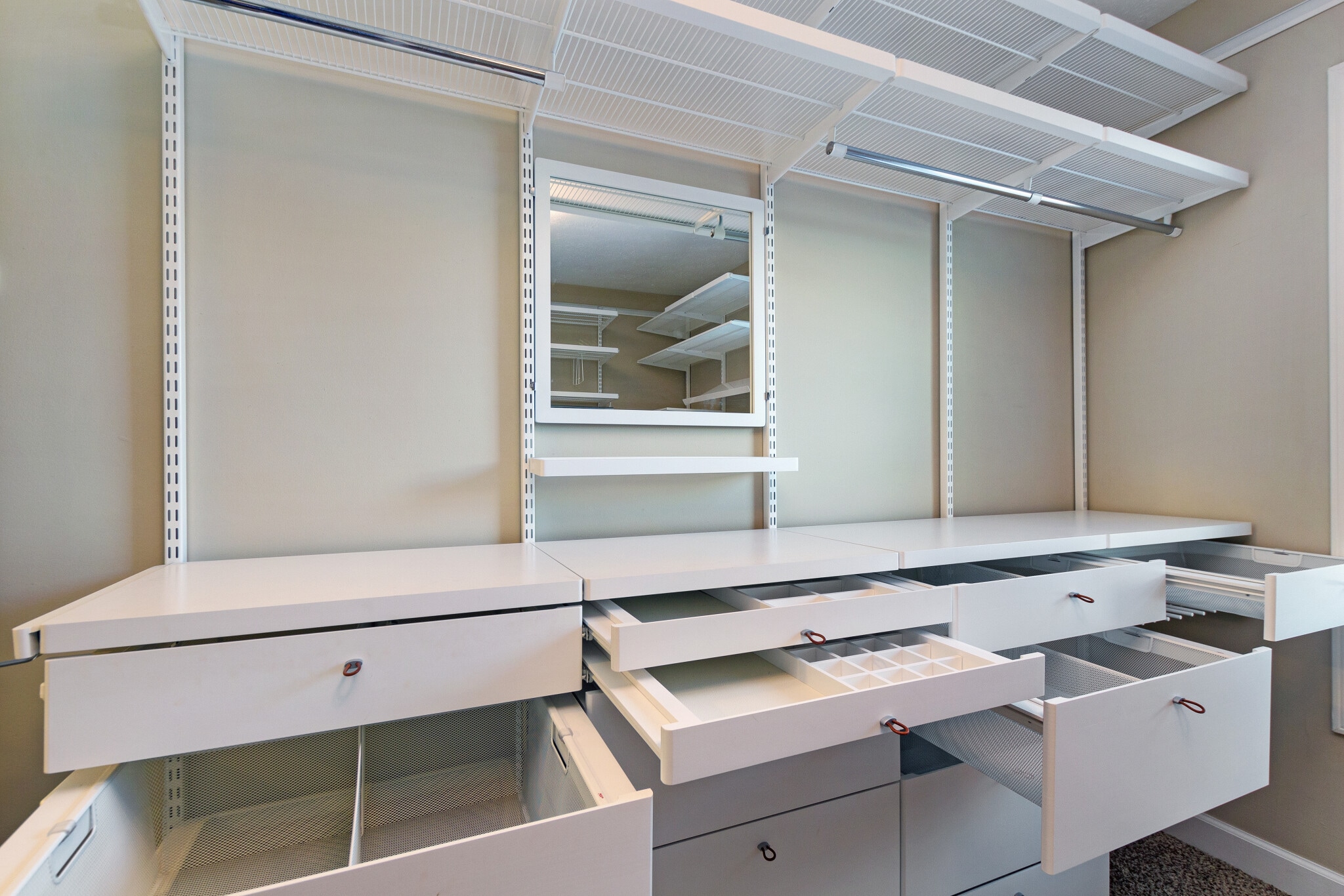 Building Photo - 666 Annex Ave