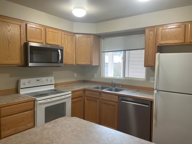 Building Photo - Lake Steven 3 bedroom Condo!