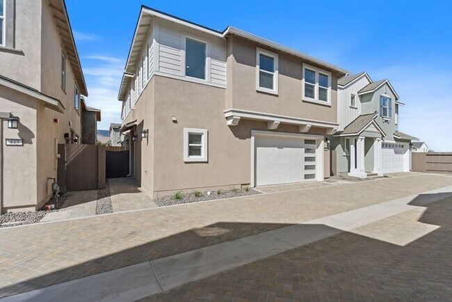 Building Photo - Brand new Arrowcreek Stunner!