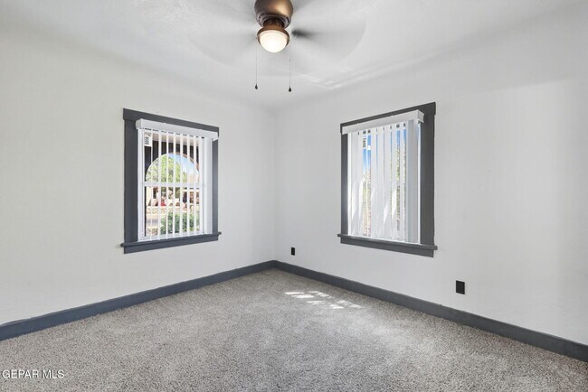 Building Photo - 3800 Altura Ave